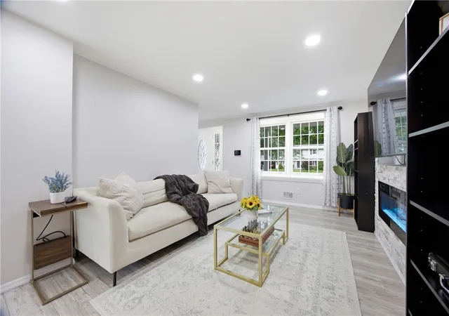 5th image of 135 Maple Hill Farm Rd, Penfield, NY 14526 | MLS# R1702993