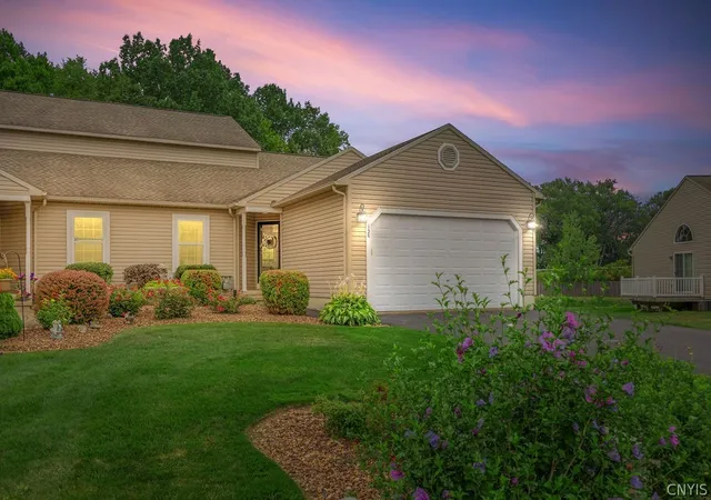 5th image of 158 Slindes Woods Circle, Syracuse, NY 13212 | MLS# S1702274