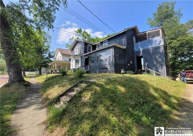 2nd image of 48 Thayer St, Jamestown, NY 14701 | MLS# R1702252