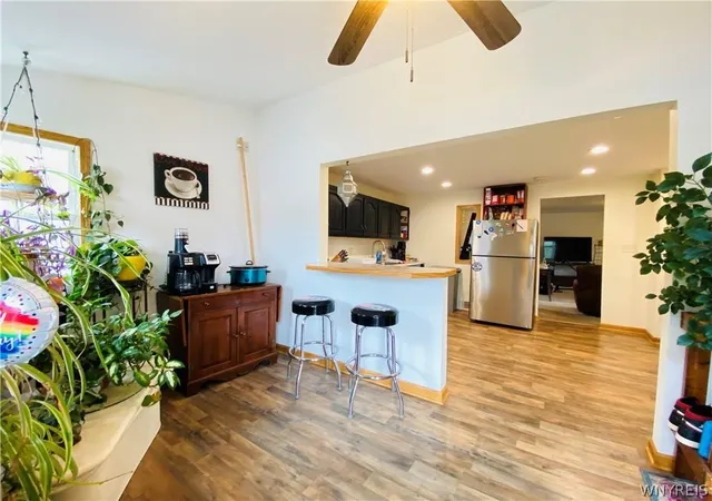 2nd image of 558 25th St, Niagara Falls, NY 14301 | MLS# B1702611