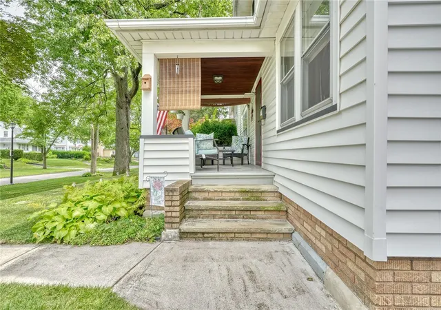 4th image of 677 Flower City Park, Rochester, NY 14615 | MLS# R1701659