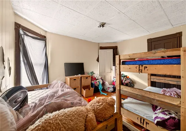 17th image of 31 Locust St, Rochester, NY 14613 | MLS# R1702246