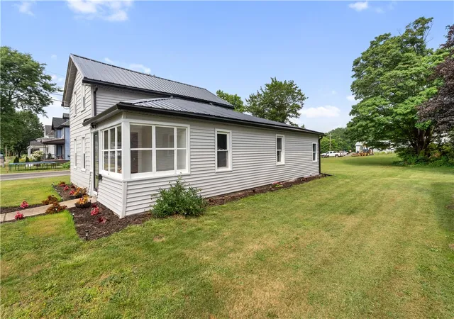 4th image of 114 Hamilton St, Wayland, NY 14572 | MLS# R1702347
