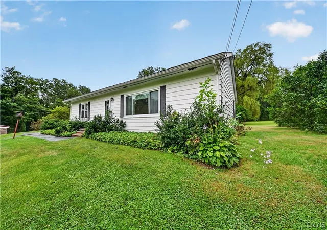 Photo 4 of Sale Pending at 3671 County Route 4, Oswego, NY 13126 | MLS# S1702971 | Listing updated on 2026-08-03