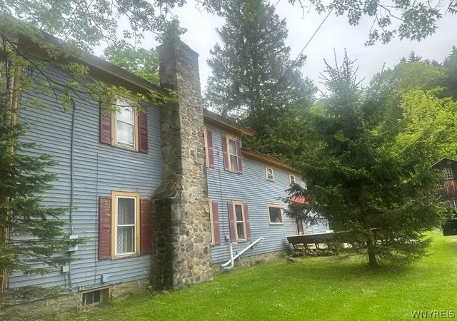 Photo 2 of Single family home for sale at 30 W Washington St, Ellicottville, NY 14731 | MLS# B1703039 | Listing updated on 2026-07-30