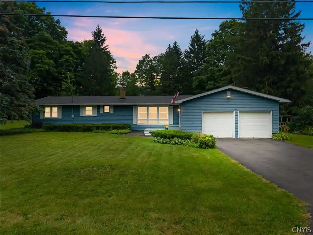 Photo 1 of Sale Pending at 2960 Sentinel Hts Rd, La Fayette, NY 13084 | MLS# S1702169 | Listing updated on 2026-10-29