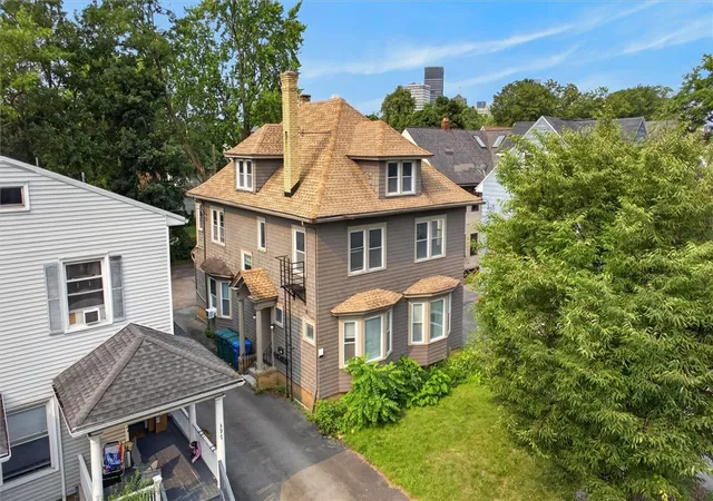 1st image of 395 University Ave, Rochester, NY 14607 | MLS# R1703053