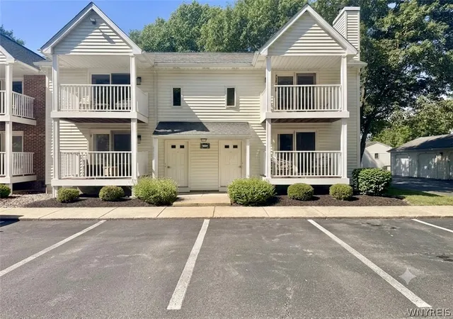 1st image of 4613 Chestnut Ridge Rd #L, Buffalo, NY 14228 | MLS# B1700166