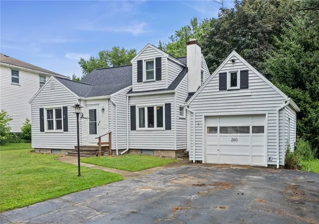 3rd image of 260 Pardee Rd, Irondequoit, NY 14609 | MLS# R1701853