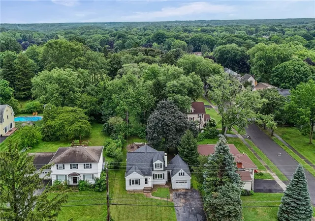45th image of 260 Pardee Rd, Irondequoit, NY 14609 | MLS# R1701853