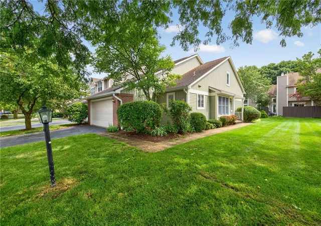 2nd image of 176 Montpelier Cir, Brighton, NY 14618 | MLS# R1701428