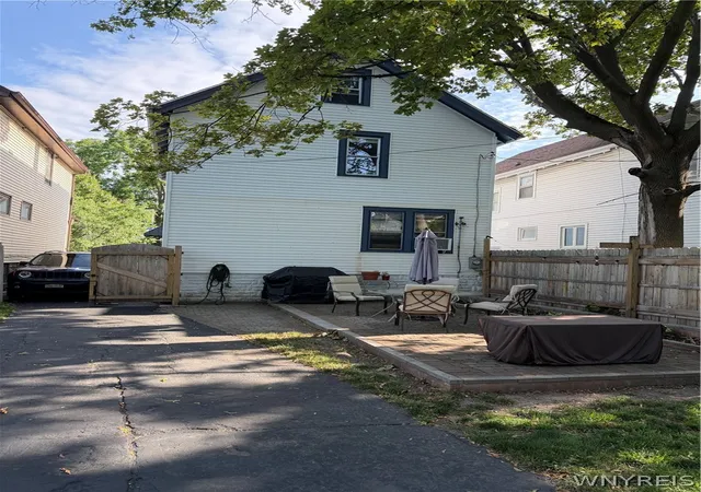 36th image of 51 Custer St, Buffalo, NY 14214 | MLS# B1703040