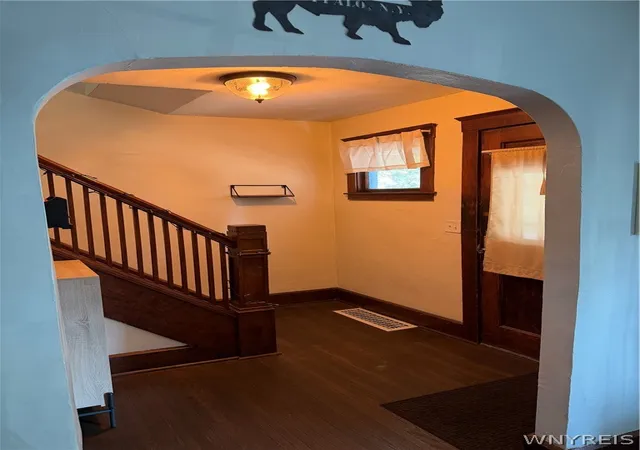 5th image of 51 Custer St, Buffalo, NY 14214 | MLS# B1703040
