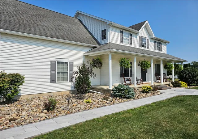 4th image of 7 Bell Ln, Horseheads, NY 14845 | MLS# R1703106