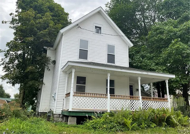 2nd image of 410 Seward St, Watertown, NY 13601 | MLS# S1701240