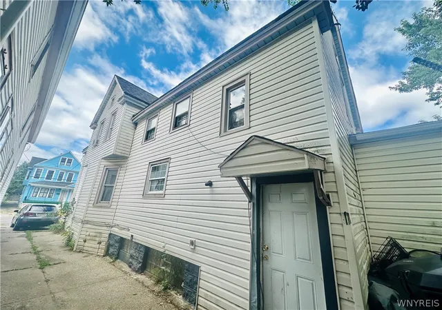 Listing Photo 4 - Condo for sale in building located at 409 Koons Ave, Buffalo, NY 14211
