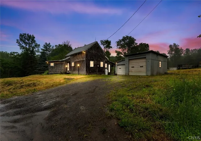 2nd image of 1438 Newport Rd, Poland, NY 13431 | MLS# S1700987