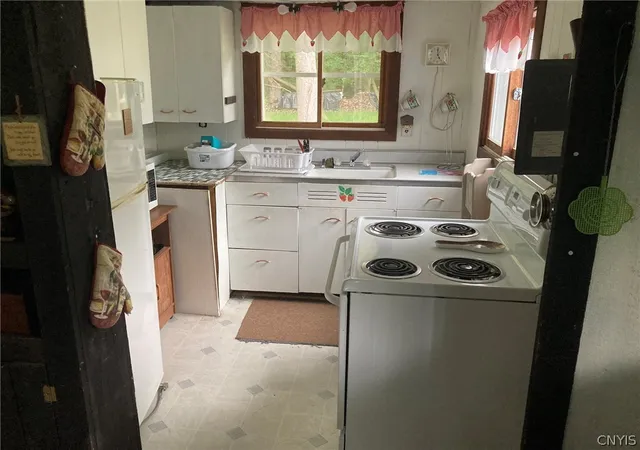 5th image of 797 Lone Pine Dr, Forestport, NY 13338 | MLS# S1702545