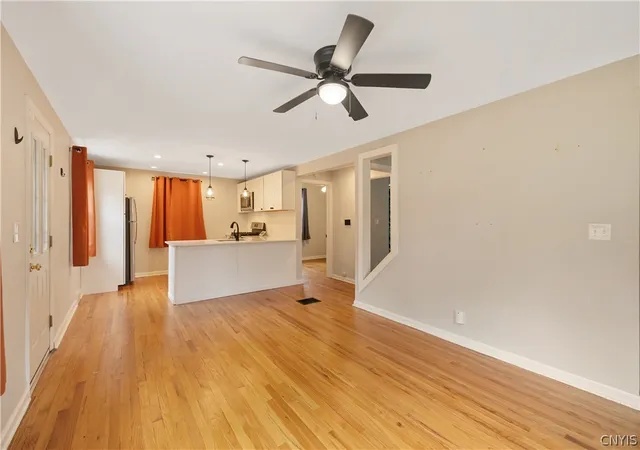 Photo 3 of Single family home for sale at 308 Homewood Dr, Fayetteville, NY 13066 | MLS# S1700843 | Listing updated on 2026-07-30