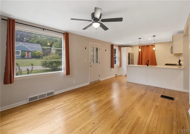 Photo 5 of Single family home for sale at 308 Homewood Dr, Fayetteville, NY 13066 | MLS# S1700843 | Listing updated on 2026-07-30