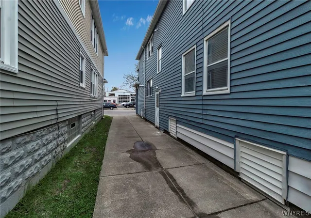 Listing Photo 3 - Condo for sale in building located at 2514 Delaware Ave, Buffalo, NY 14216
