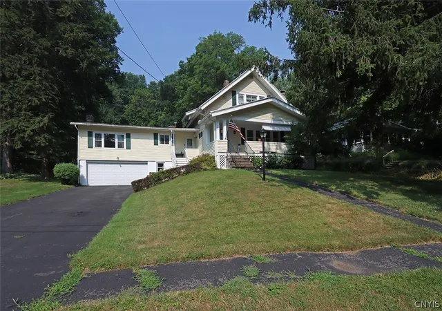 2nd image of 260 Hopper Rd, Syracuse, NY 13207 | MLS# S1702576