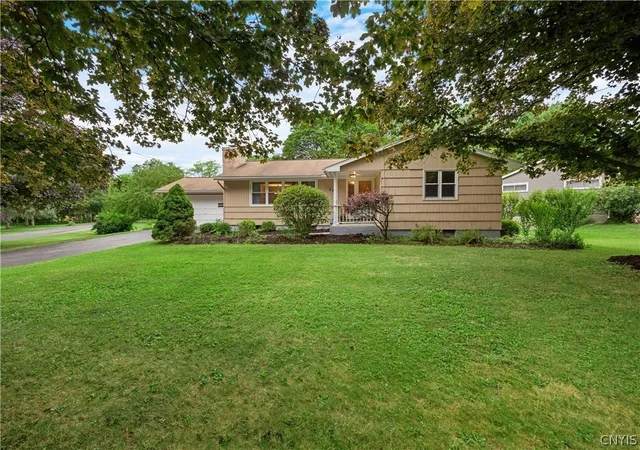 Photo 3 of Single family home for sale at 306 Sherbrooke Rd, Manlius, NY 13104 | MLS# S1703060 | Listing updated on 2026-07-30
