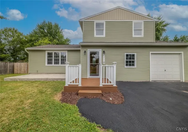 Photo 1 of Single family home for sale at 4211 Inverrary Dr, Liverpool, NY 13090 | MLS# S1703220 | Listing updated on 2026-08-01