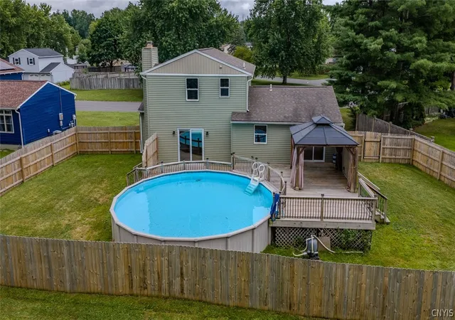Photo 5 of Single family home for sale at 4211 Inverrary Dr, Liverpool, NY 13090 | MLS# S1703220 | Listing updated on 2026-08-01