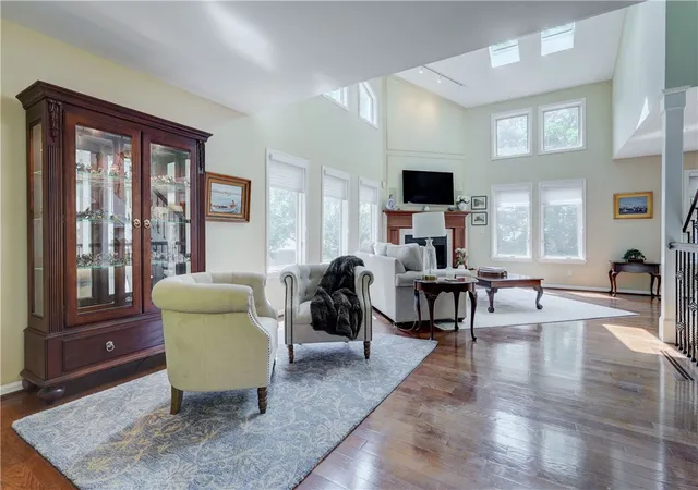 5th image of 60 Colonial Cir, Perinton, NY 14450 | MLS# R1698774