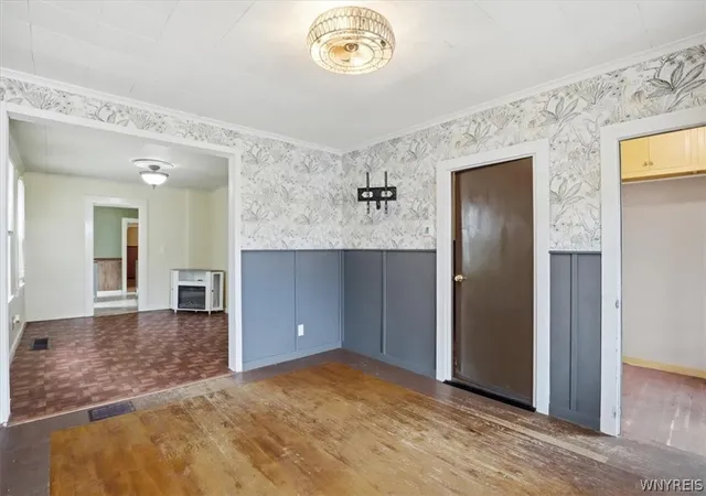 5th image of 82 Peter St, Buffalo, NY 14207 | MLS# B1703266