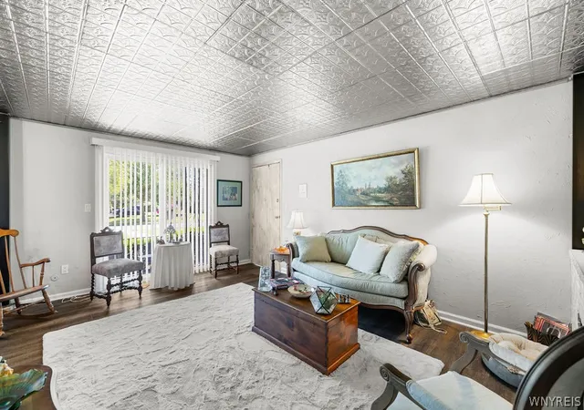 3rd image of 140 Old Lyme Dr, Amherst, NY 14221