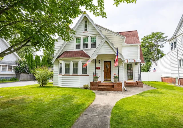 1st image of 4069 Lake Ave, Rochester, NY 14612 | MLS# R1691067