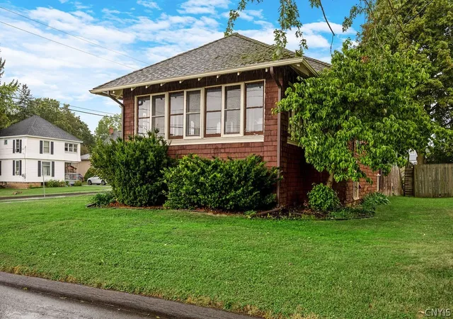 5th image of 105 Pexton St, Sherrill, NY 13461 | MLS# S1700938