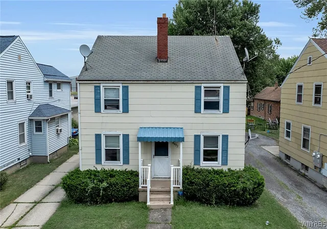 3rd image of 4493 Union Rd, Buffalo, NY 14225 | MLS# B1701615