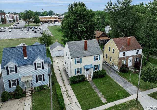 Listing Photo 2 - Condo for sale in building located at 4493 Union Rd, Buffalo, NY 14225 - Unit #