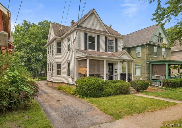 38th image of 343 East Ave, Lockport City, NY 14094 | MLS# B1701857