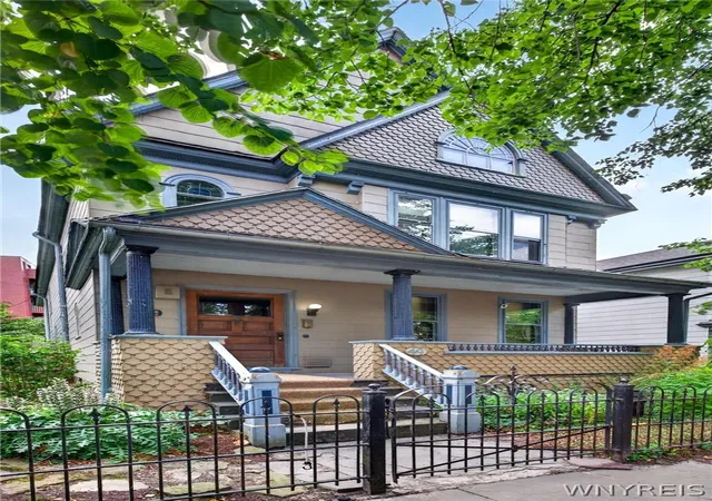 1st image of 49 Park St, Buffalo, NY 14201 | MLS# B1702480