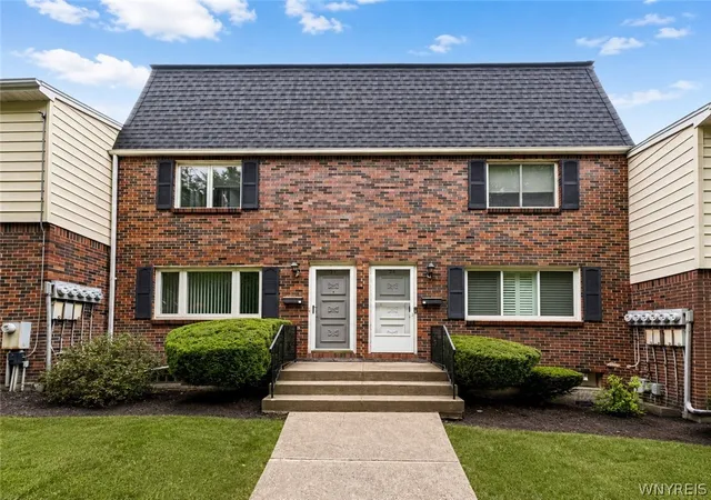 2nd image of 26 Stoneledge Ct, Buffalo, NY 14221 | MLS# B1701943