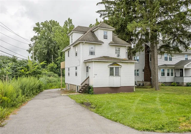 1st image of 1209 Ridge Rd, Webster, NY 14580 | MLS# R1702413