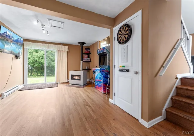 Photo 4 of Sale Pending at 8151 Scotia Ln, Liverpool, NY 13090 | MLS# S1702641 | Listing updated on 2026-08-03