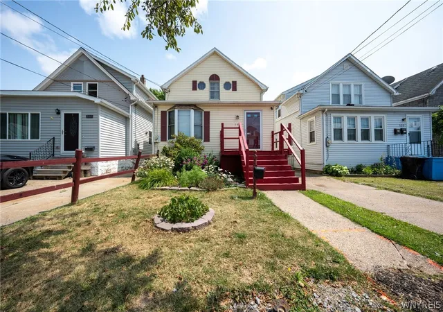 Photo 3 of Single family home for sale at 157 Riverdale Ave, Buffalo, NY 14207 | MLS# B1702370 | Listing updated on 2026-07-31