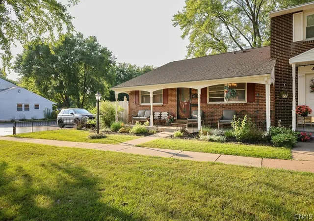 Photo 1 of Sale Pending at 4313 Belmont Dr, Liverpool, NY 13090 | MLS# S1703456 | Listing updated on 2026-08-03