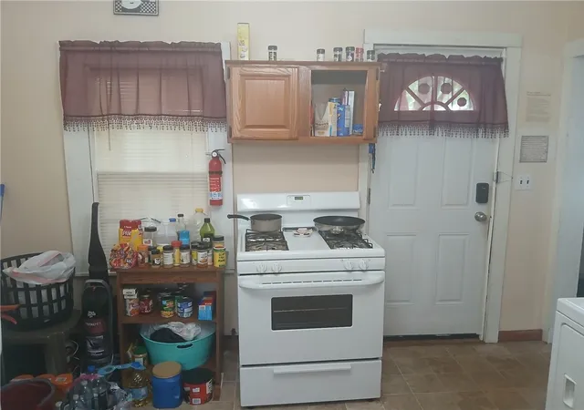 Photo 5 of Single family home for sale at 656 Johnson St, Elmira, NY 14901 | MLS# R1703389 | Listing updated on 2026-07-31