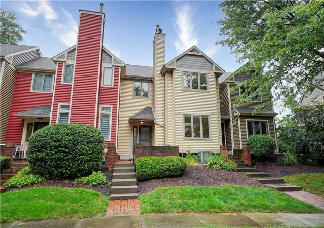 1st image of 103 Cornhill Pl, Rochester, NY 14608 | MLS# R1702599