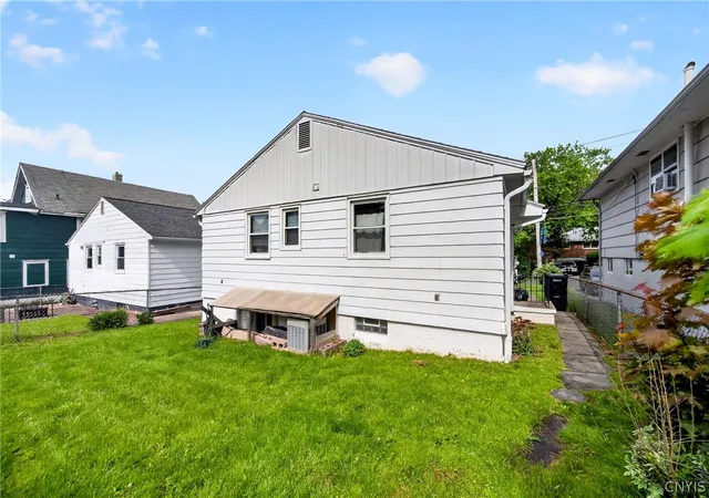 19th image of 156 Cloveridge Dr, Syracuse, NY 13206 | MLS# S1703509