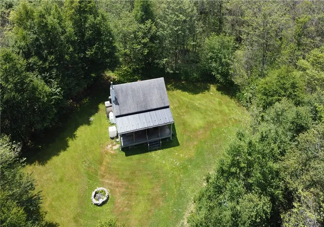 Photo 4 of Single family home for sale at 690 Dufton Holw Rd, Hancock, NY 13783 | MLS# R1672000 | Listing updated on 2026-08-02
