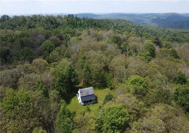 Photo 5 of Single family home for sale at 690 Dufton Holw Rd, Hancock, NY 13783 | MLS# R1672000 | Listing updated on 2026-08-02