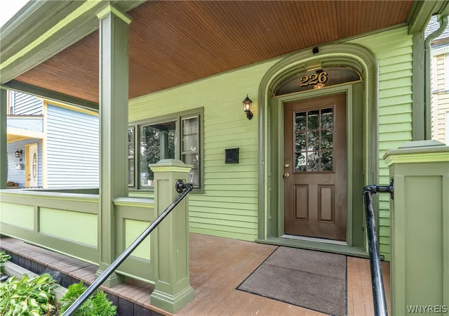 3rd image of 226 14Th St, Buffalo, NY 14213 | MLS# B1701037