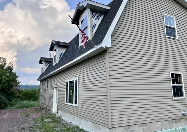 Photo 3 of Single family home for sale at 5804 West Rd, Munnsville, NY 13409 | MLS# S1703239 | Listing updated on 2026-08-01